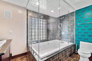 1845 N Warren Ave, Milwaukee, WI 53202 - Photo 9