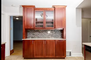 1845 N Warren Ave, Milwaukee, WI 53202 - Photo 21