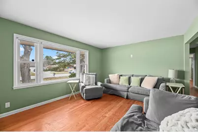 6383 W Darnel Ave, Brown Deer, WI 53223 - Photo 9