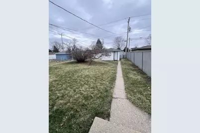 8243 W Grantosa Dr, Milwaukee, WI 53218 - Photo 15