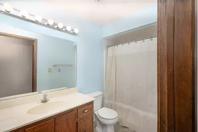 9508 W Maple Ct #01, West Allis, WI 53214 - Photo 17