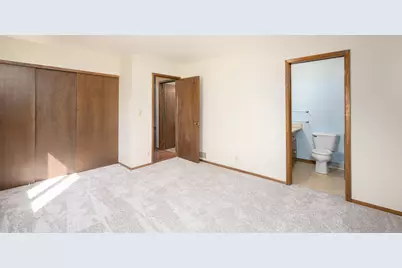 9508 W Maple Ct #01, West Allis, WI 53214 - Photo 15