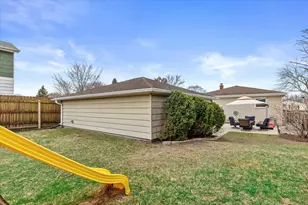 1130 S 101st St, West Allis, WI 53214 - Photo 35