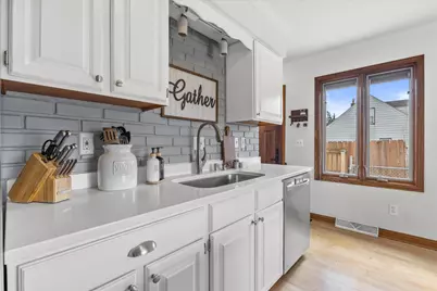 1130 S 101st St, West Allis, WI 53214 - Photo 21