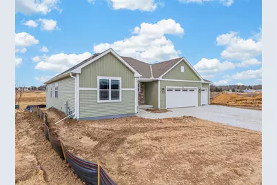 925  Cardinal Ln, Mukwonago, WI 53149 - Photo 3