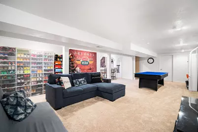 157 W Goldleaf Ave, Milwaukee, WI 53207 - Photo 5