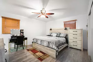 157 W Goldleaf Ave, Milwaukee, WI 53207 - Photo 15