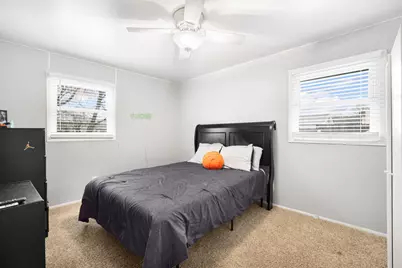 157 W Goldleaf Ave, Milwaukee, WI 53207 - Photo 13