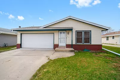 157 W Goldleaf Ave, Milwaukee, WI 53207 - Photo 1