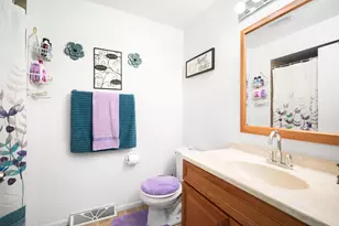 157 W Goldleaf Ave, Milwaukee, WI 53207 - Photo 11