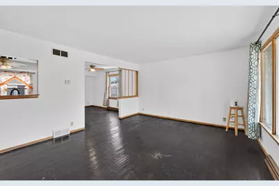 6458 N Landers St, Milwaukee, WI 53223 - Photo 9
