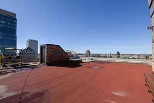 929 N Astor St, Milwaukee, WI 53202 - Photo 29