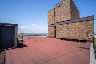 929 N Astor St, Milwaukee, WI 53202 - Photo 39