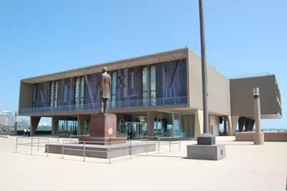 929 N Astor St #2601/2603, Milwaukee, WI 53202 - Photo 43