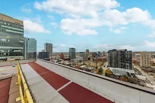 929 N Astor St, Milwaukee, WI 53202 - Photo 41