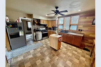 615 S Spring St, Beaver Dam, WI 53916 - Photo 9