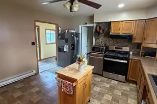 615 S Spring St, Beaver Dam, WI 53916 - Photo 5