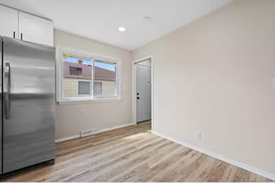 5771 N 97th St, Milwaukee, WI 53225 - Photo 9