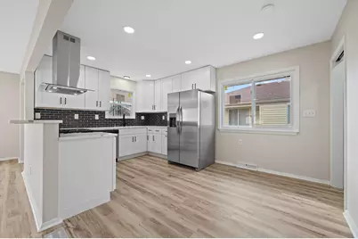 5771 N 97th St, Milwaukee, WI 53225 - Photo 7