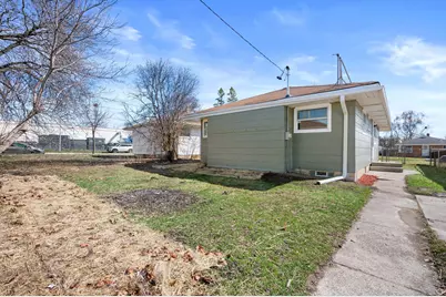 5771 N 97th St, Milwaukee, WI 53225 - Photo 5