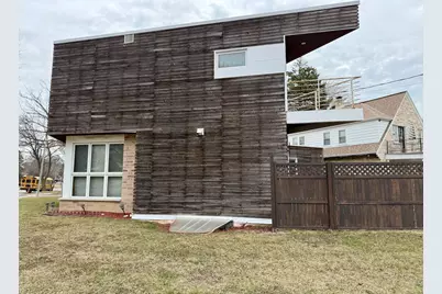 4647 W Scranton Pl, Milwaukee, WI 53216 - Photo 21