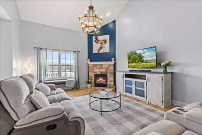 630  Polaris St, West Bend, WI 53095 - Photo 9