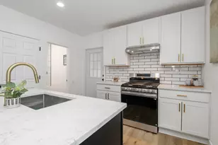 300 E Rosedale Ave, Milwaukee, WI 53207 - Photo 11