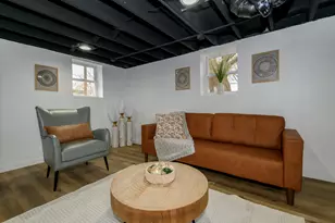 300 E Rosedale Ave, Milwaukee, WI 53207 - Photo 37