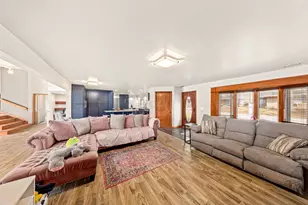 727 E Madison St, Oconomowoc, WI 53066 - Photo 9