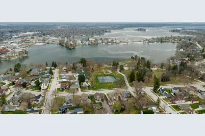 727 E Madison St, Oconomowoc, WI 53066 - Photo 41