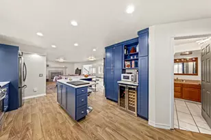 727 E Madison St, Oconomowoc, WI 53066 - Photo 11