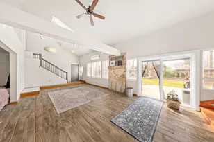 727 E Madison St, Oconomowoc, WI 53066 - Photo 15