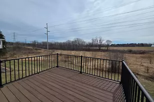 2411 Crosscreek Dr, Sheboygan, WI 53081 - Photo 15