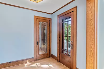 1845 N Warren Ave #1847, Milwaukee, WI 53202 - Photo 7