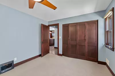 1845 N Warren Ave #1847, Milwaukee, WI 53202 - Photo 13