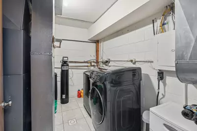 12975 N Colony Dr, Mequon, WI 53097 - Photo 7