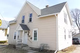 909 S 21st St, Manitowoc, WI 54220 - Photo 1