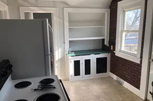 909 S 21st St, Manitowoc, WI 54220 - Photo 3