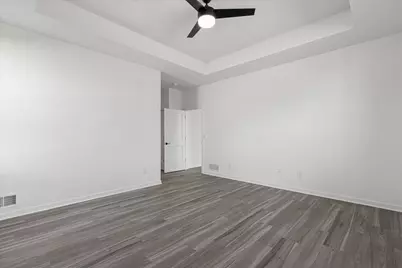 W251N2399  Valleyview Cir, Pewaukee, WI 53072 - Photo 11