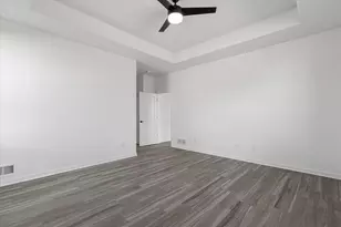 W251N2399 Valleyview Cir, Pewaukee, WI 53072 - Photo 11