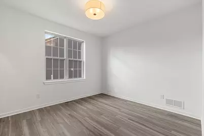 W251N2399  Valleyview Cir, Pewaukee, WI 53072 - Photo 17