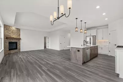 W251N2399  Valleyview Cir, Pewaukee, WI 53072 - Photo 7