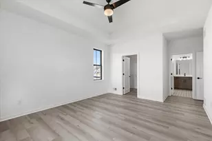 W251N2413 Valleyview Cir, Pewaukee, WI 53072 - Photo 13