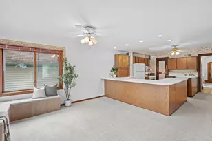 4109 S Whitnall Ave, Milwaukee, WI 53207 - Photo 27