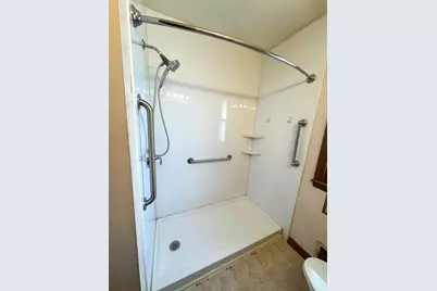 8830 W Acacia St, Milwaukee, WI 53224 - Photo 13