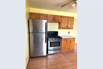 8830 W Acacia St, Milwaukee, WI 53224 - Photo 7