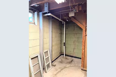 8830 W Acacia St, Milwaukee, WI 53224 - Photo 21