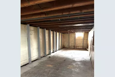 8830 W Acacia St, Milwaukee, WI 53224 - Photo 19