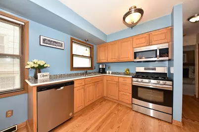 5801 N Lake Dr, Whitefish Bay, WI 53217 - Photo 11