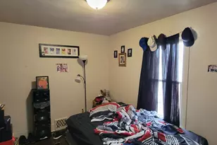 2020 W Hopkins St, Milwaukee, WI 53206 - Photo 11